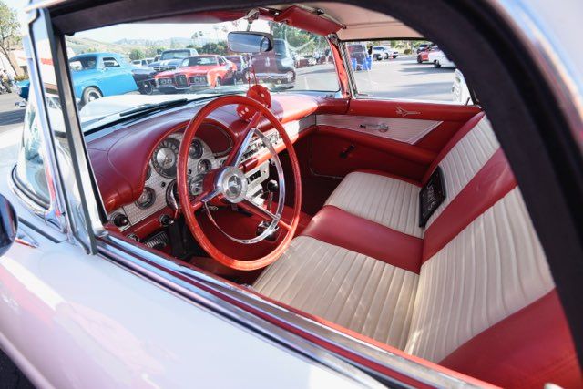 Ford-Thunderbird-1957-Wimbledon-White-14