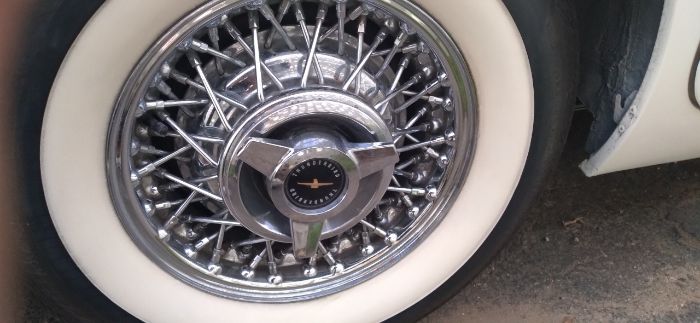 Ford-Thunderbird-1957-Wimbledon-White-21