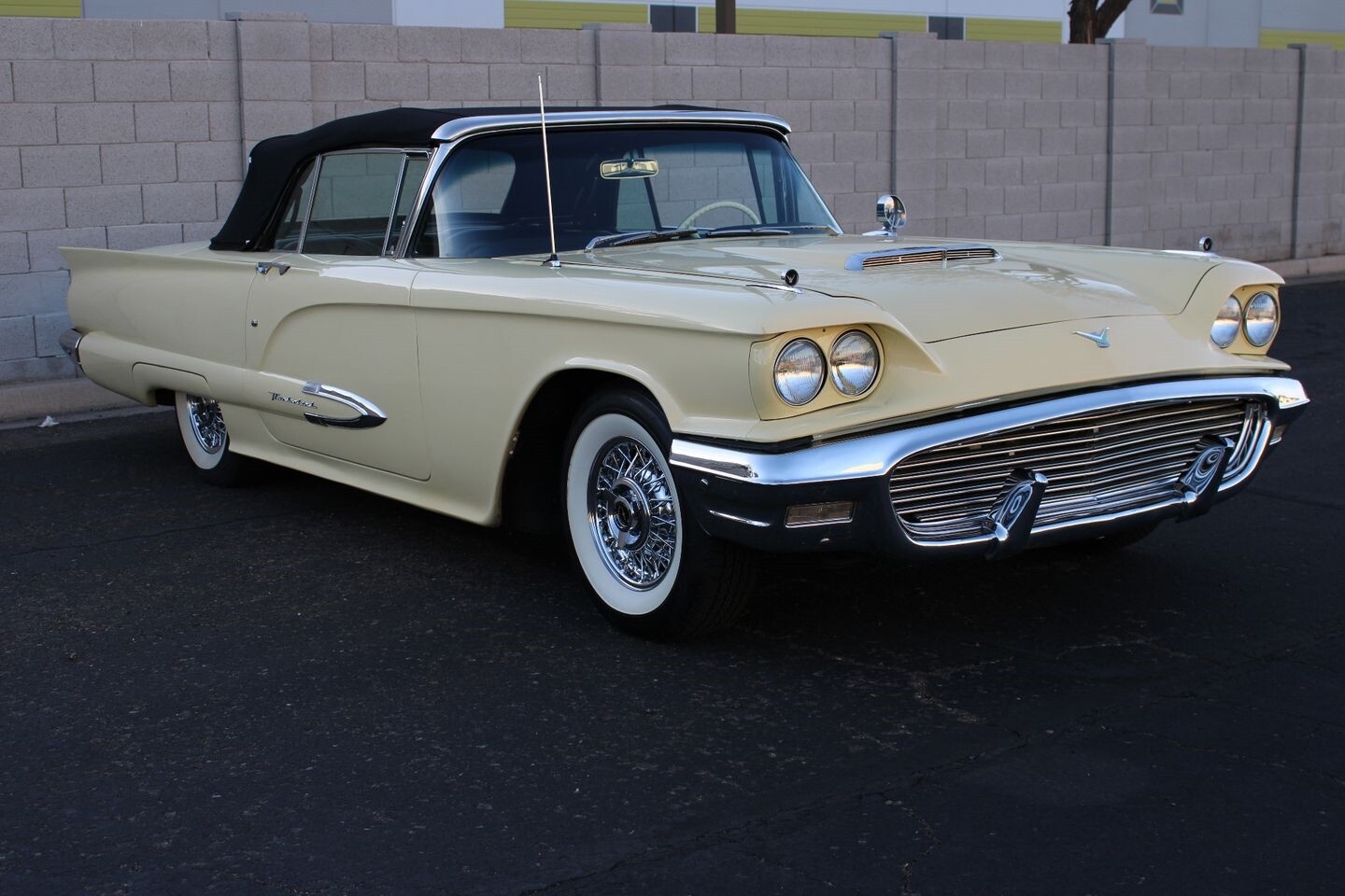 Ford-Thunderbird-1959-Convertible-10