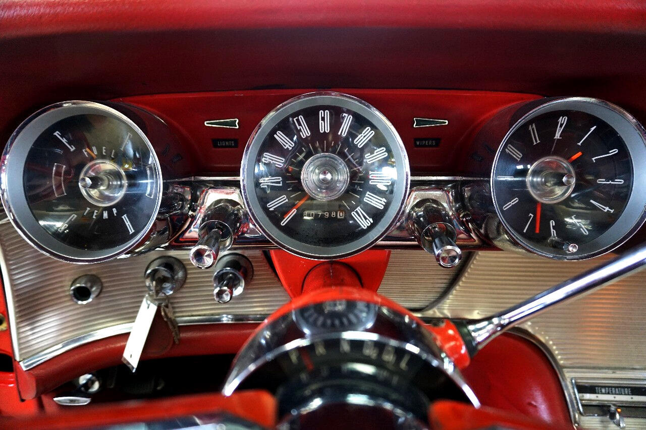Ford-Thunderbird-1961-Classic-Car-30