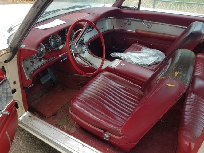 Ford-Thunderbird-1962-2