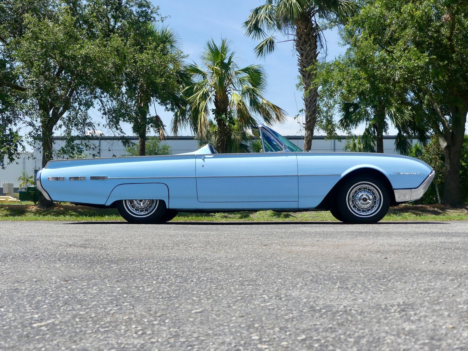 Ford-Thunderbird-1962-Convertible-21