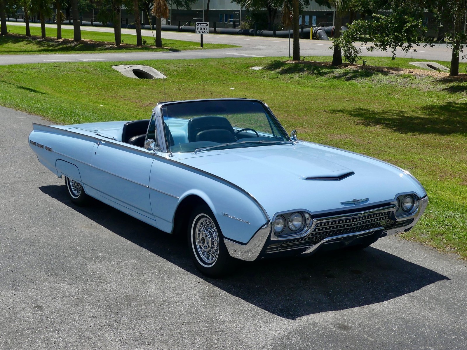 Ford-Thunderbird-1962-Convertible-23