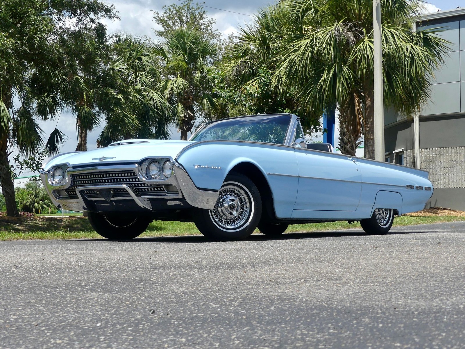 Ford-Thunderbird-1962-Convertible-7
