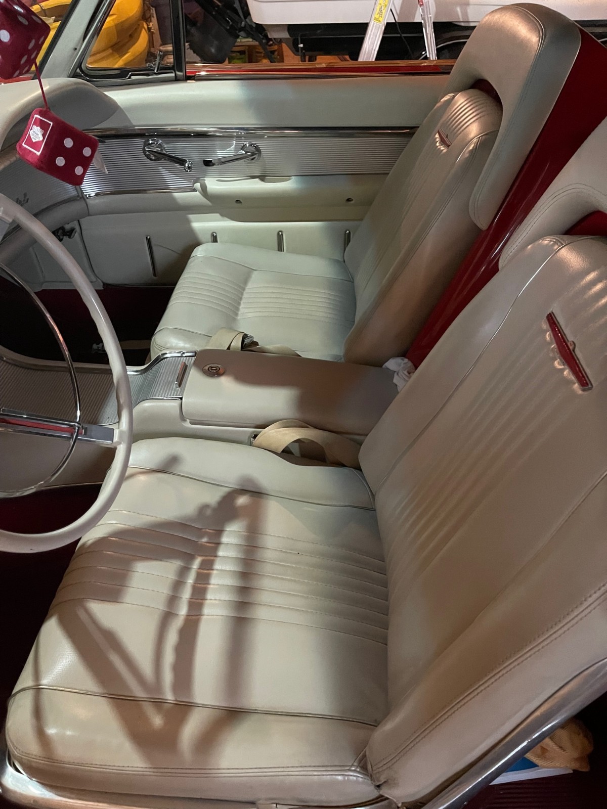 Ford-Thunderbird-1963-Convertible-8