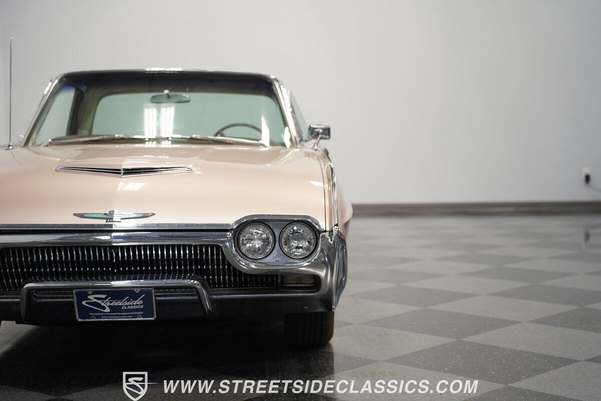 Ford-Thunderbird-1963-Hardtop-18