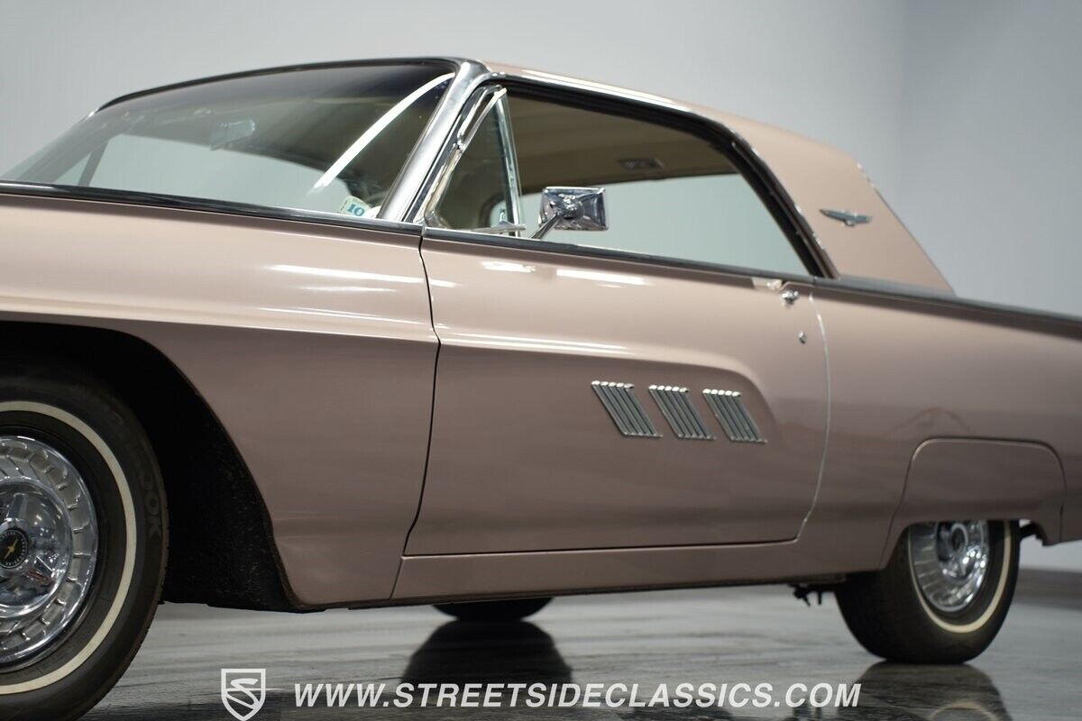 Ford-Thunderbird-1963-Hardtop-20