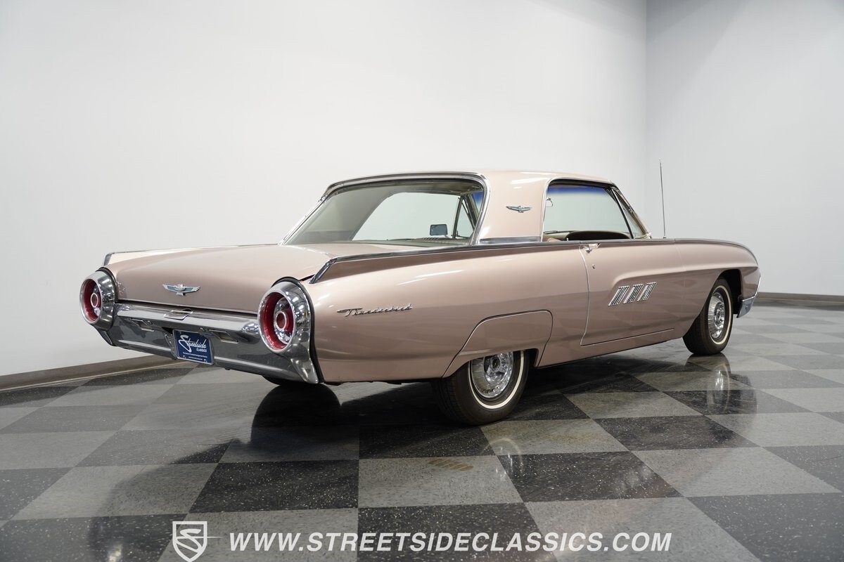 Ford-Thunderbird-1963-Hardtop-23