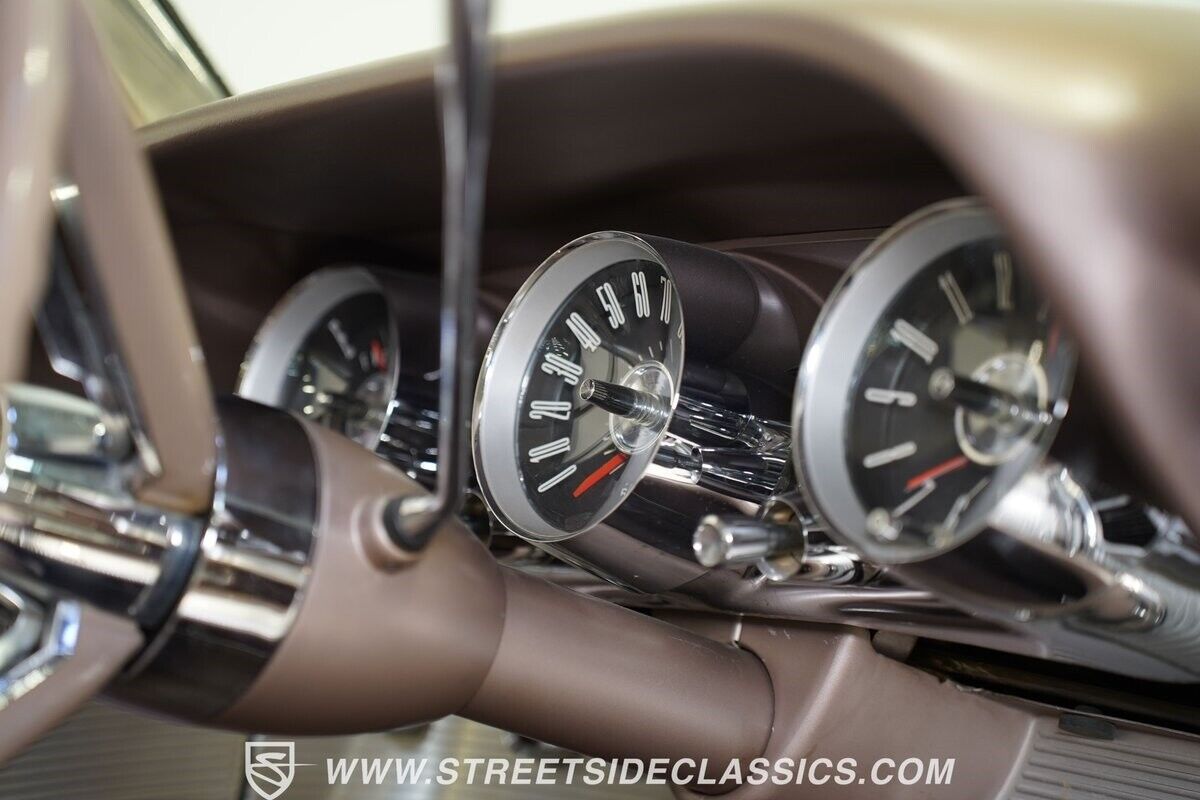 Ford-Thunderbird-1963-Hardtop-37