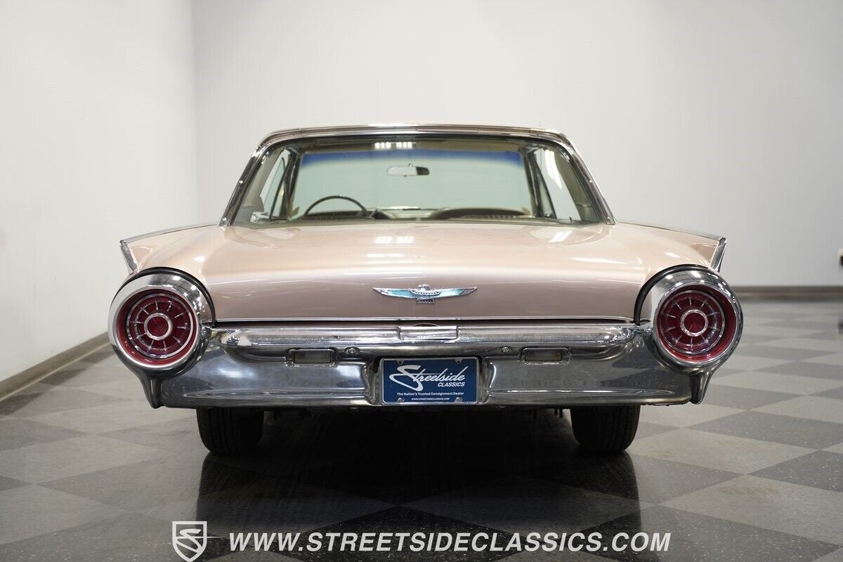 Ford-Thunderbird-1963-Hardtop-9