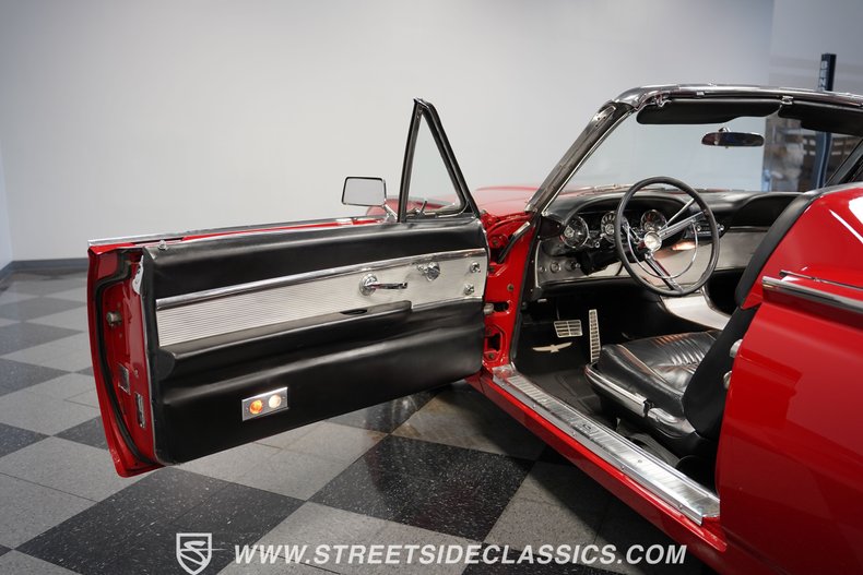 Ford-Thunderbird-1963-Rangoon-Red-Black-42