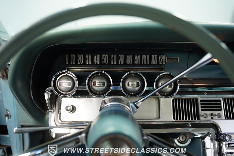 Ford-Thunderbird-1964-Medium-Blue-Metallic-Light-Blue-37