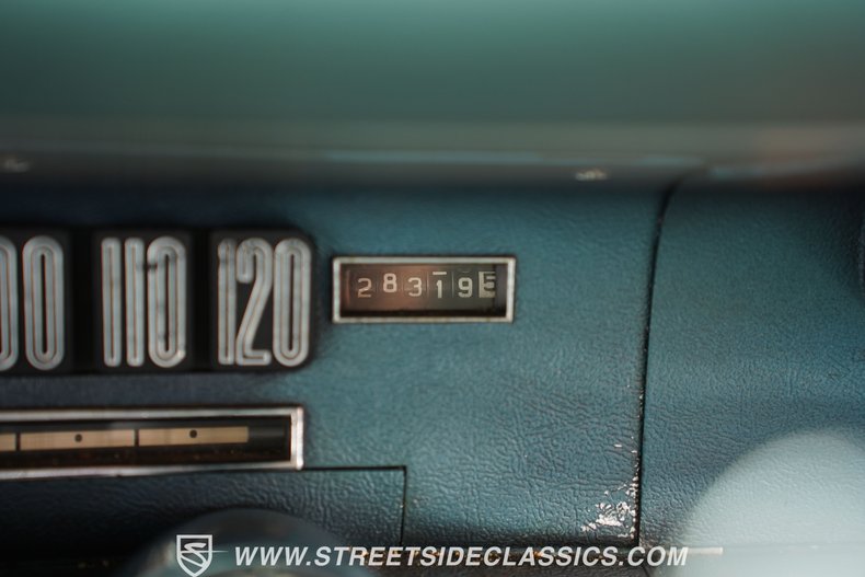 Ford-Thunderbird-1964-Medium-Blue-Metallic-Light-Blue-38