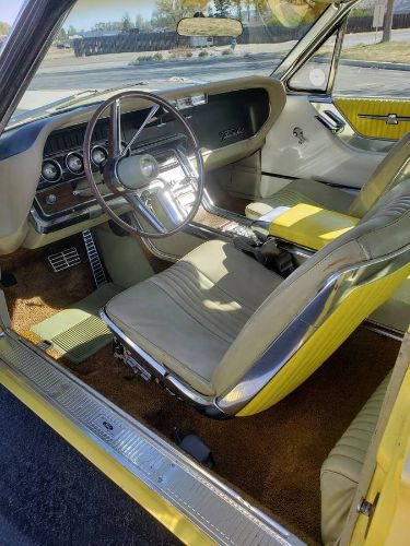 Ford-Thunderbird-1964-Yellow-1
