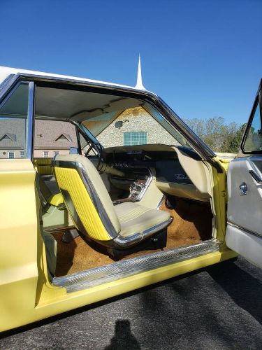 Ford-Thunderbird-1964-Yellow-2