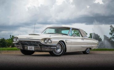 Ford-Thunderbird-1965-2-Door-35