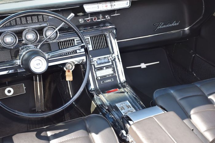Ford-Thunderbird-1966-12