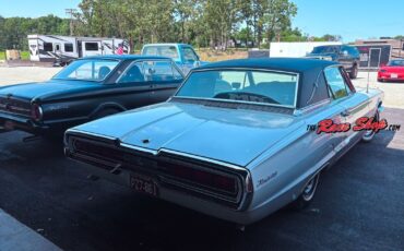 Ford-Thunderbird-1966-4
