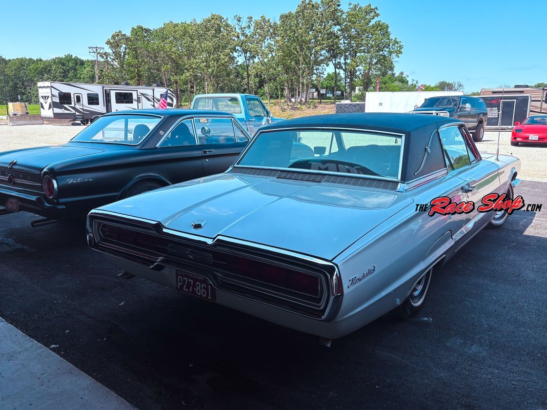 Ford-Thunderbird-1966-4