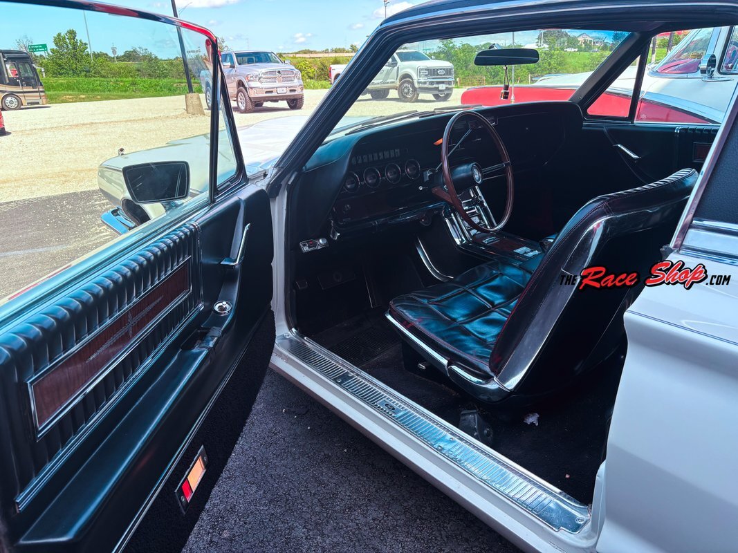 Ford-Thunderbird-1966-7