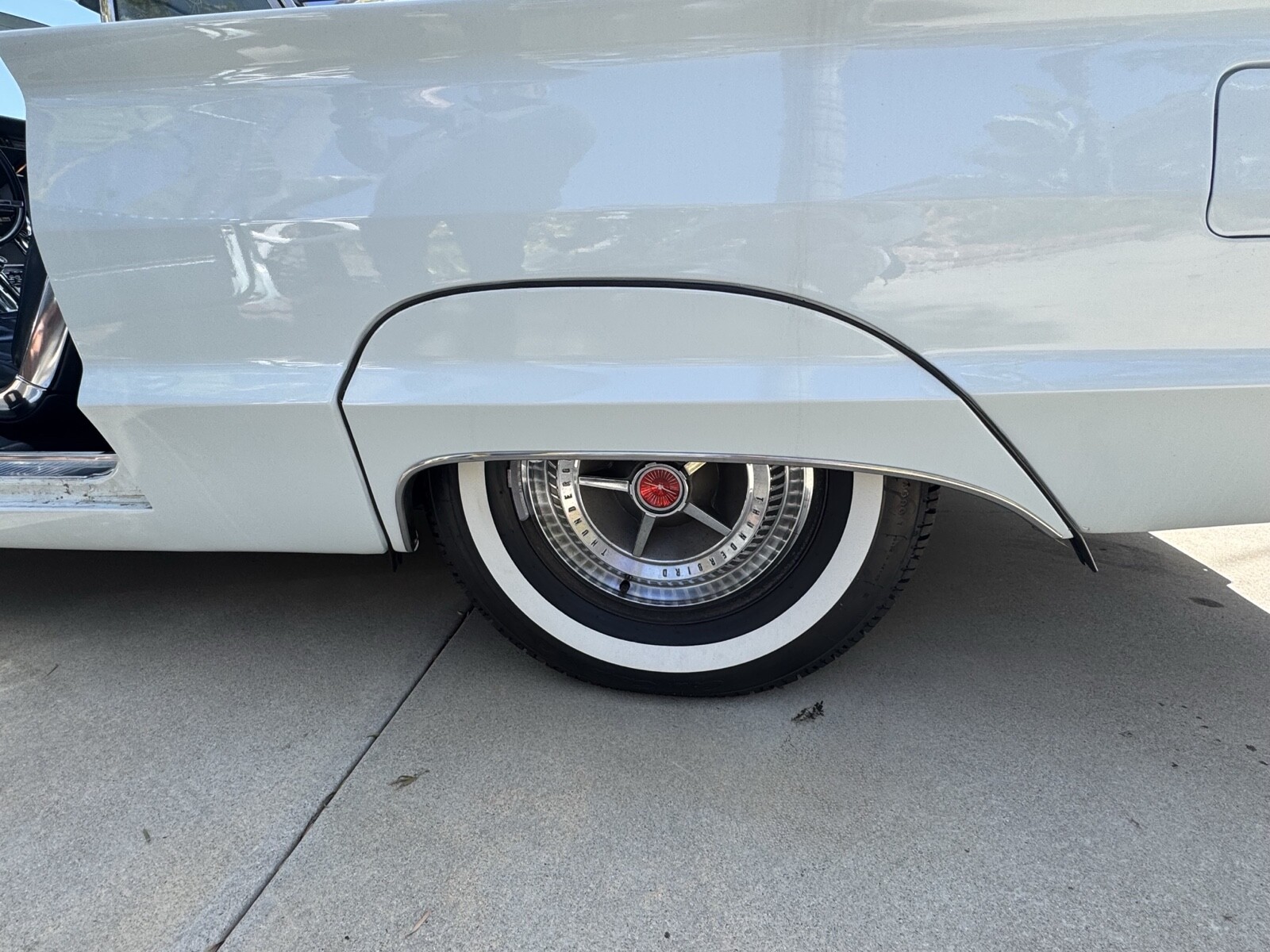Ford-Thunderbird-1966-Coupe-4