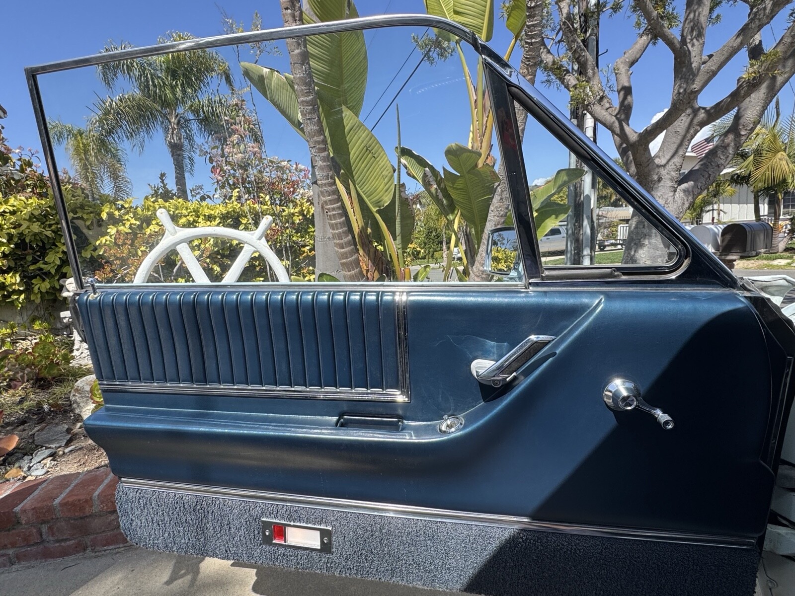 Ford-Thunderbird-1966-Coupe-5