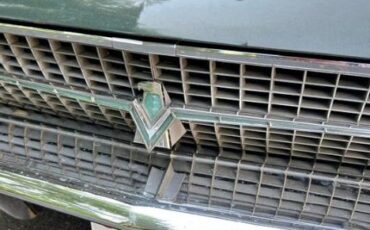 Ford-Thunderbird-1966-GreenBlack-Vinyl-To-Lime-Green-vinyl-6