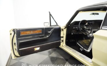 Ford-Thunderbird-1966-Ivy-Yellow-Black-22