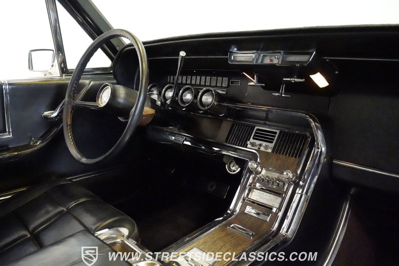 Ford-Thunderbird-1966-Ivy-Yellow-Black-31