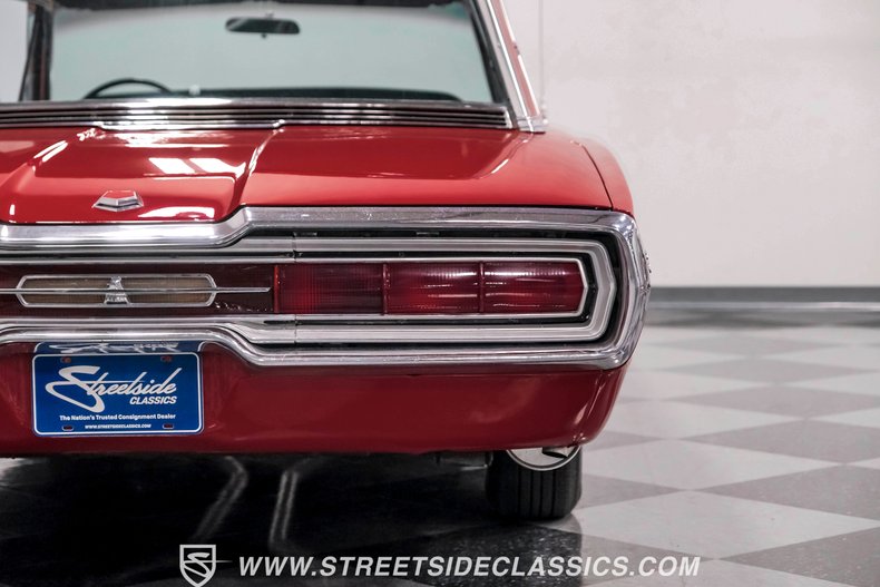 Ford-Thunderbird-1966-Red-Black-26
