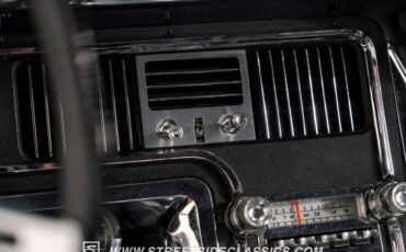 Ford-Thunderbird-1966-Red-Black-43