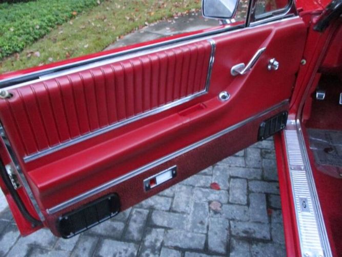 Ford-Thunderbird-1966-Red-Red-8