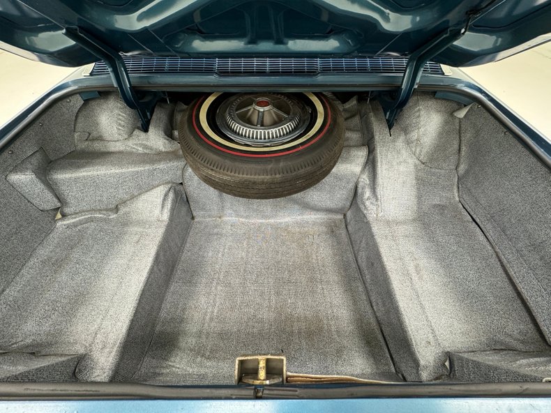 Ford-Thunderbird-1966-Sapphire-Blue-Dark-Blue-33