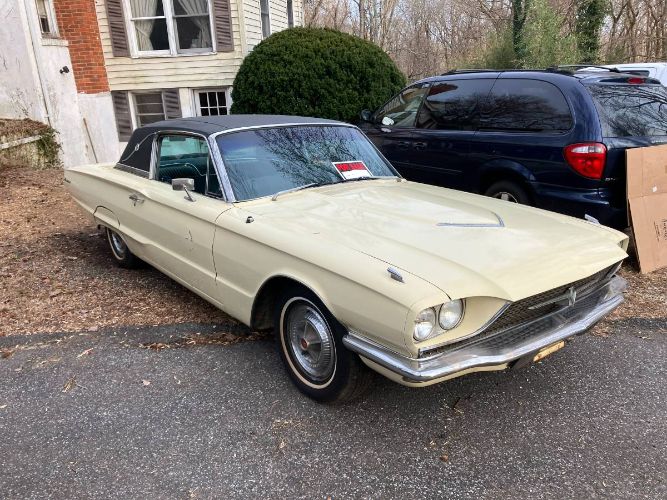 Ford-Thunderbird-1966-Yellow-2