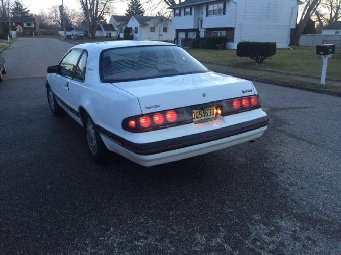Ford-Thunderbird-1967-White-10