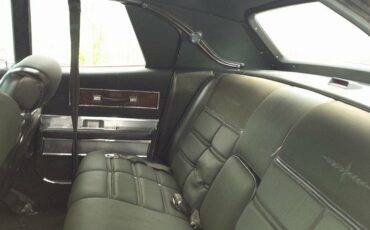 Ford-Thunderbird-1968-Sedan-20