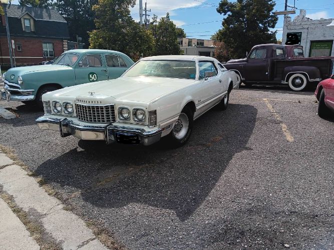 Ford-Thunderbird-1975-White-16