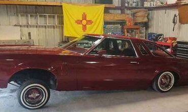 Ford-Thunderbird-1977-1