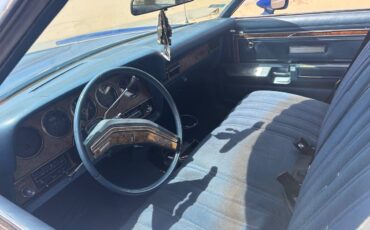 Ford-Thunderbird-1977-4