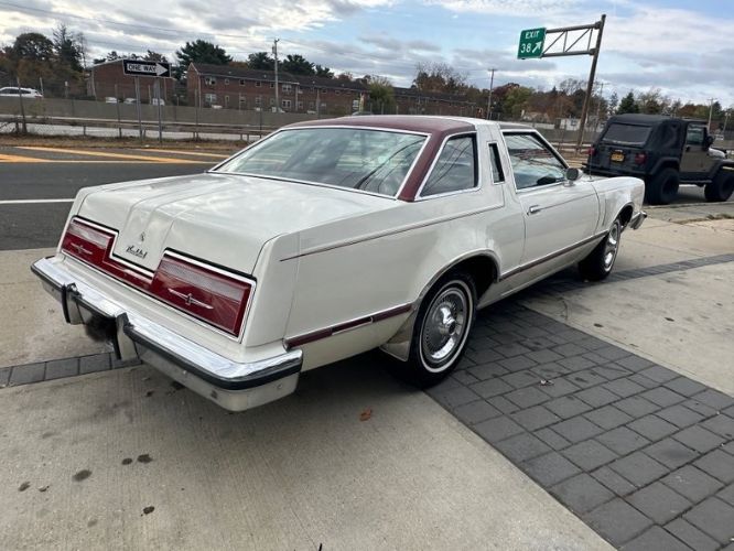 Ford-Thunderbird-1977-Polar-White-Burgundy-1