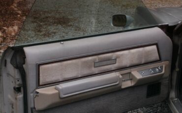 Ford-Thunderbird-1977-silver-1