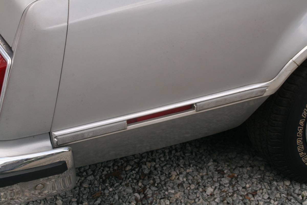 Ford-Thunderbird-1977-silver-12