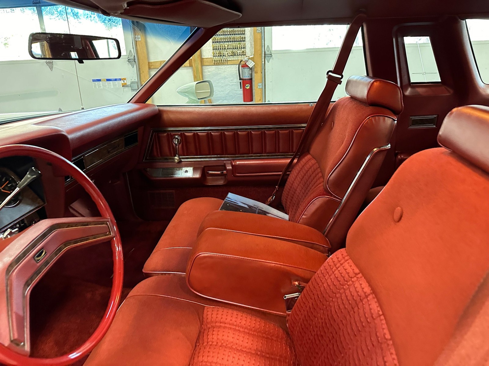 Ford-Thunderbird-1978-Other-19