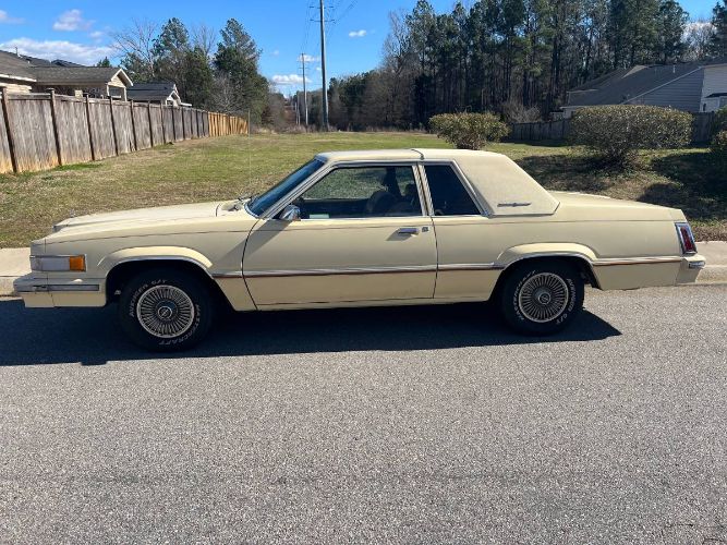 Ford-Thunderbird-1980