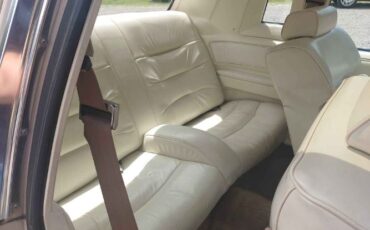 Ford-Thunderbird-1981-Beige-Beige-Leather-2