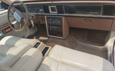 Ford-Thunderbird-1981-Beige-Beige-Leather-3