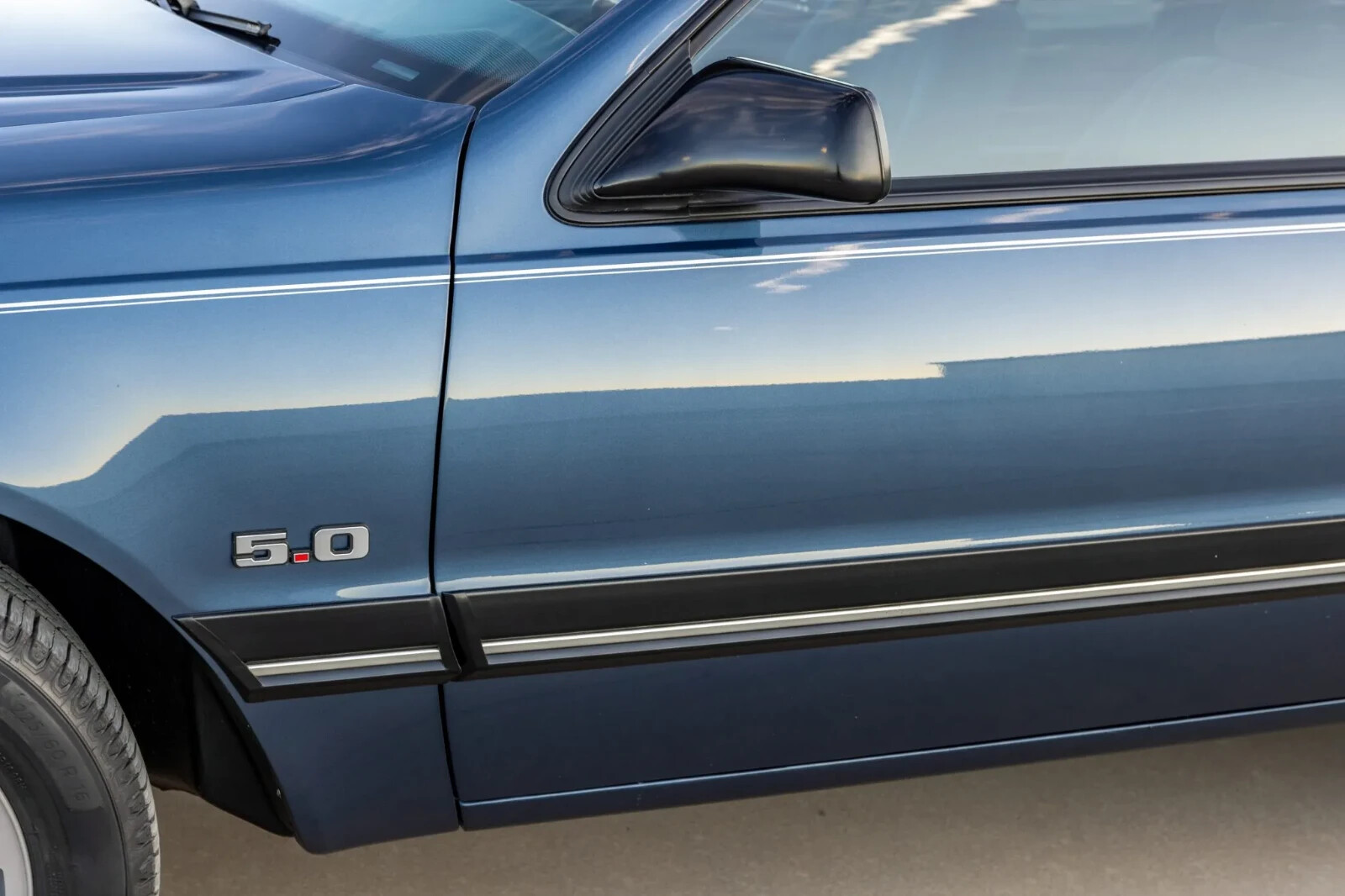 Ford-Thunderbird-1987-Sedan-13