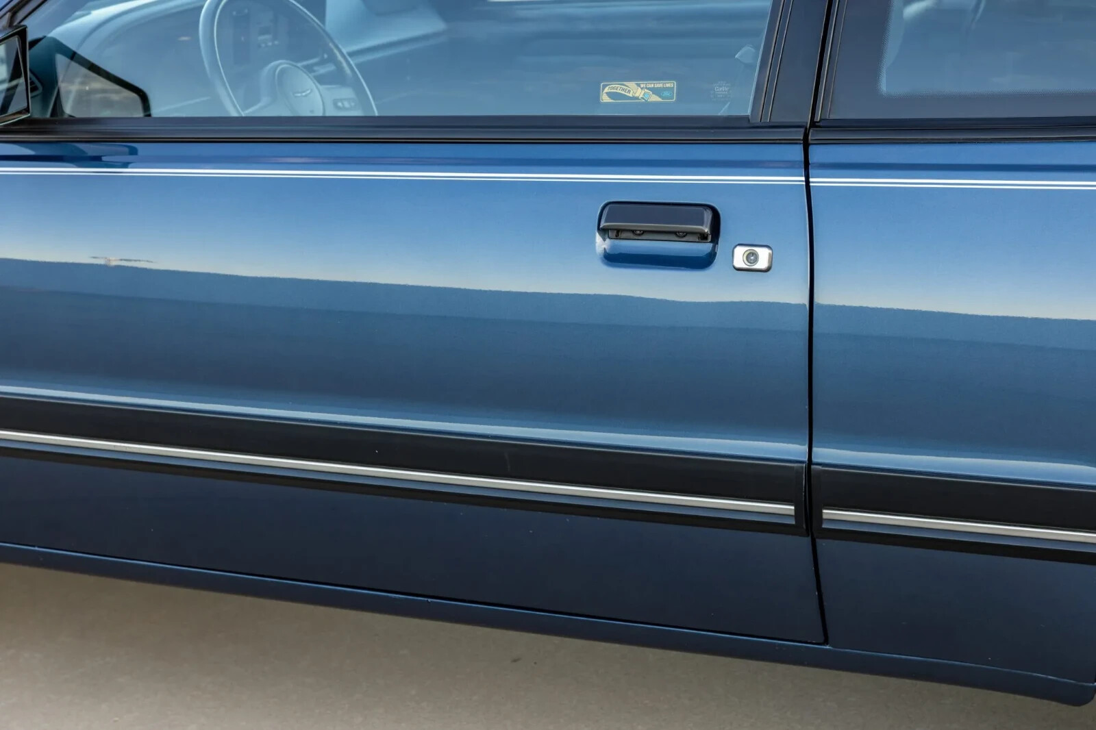 Ford-Thunderbird-1987-Sedan-14