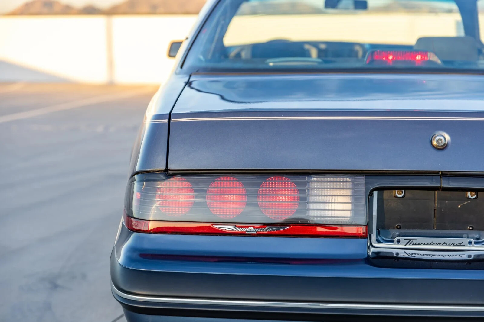 Ford-Thunderbird-1987-Sedan-23