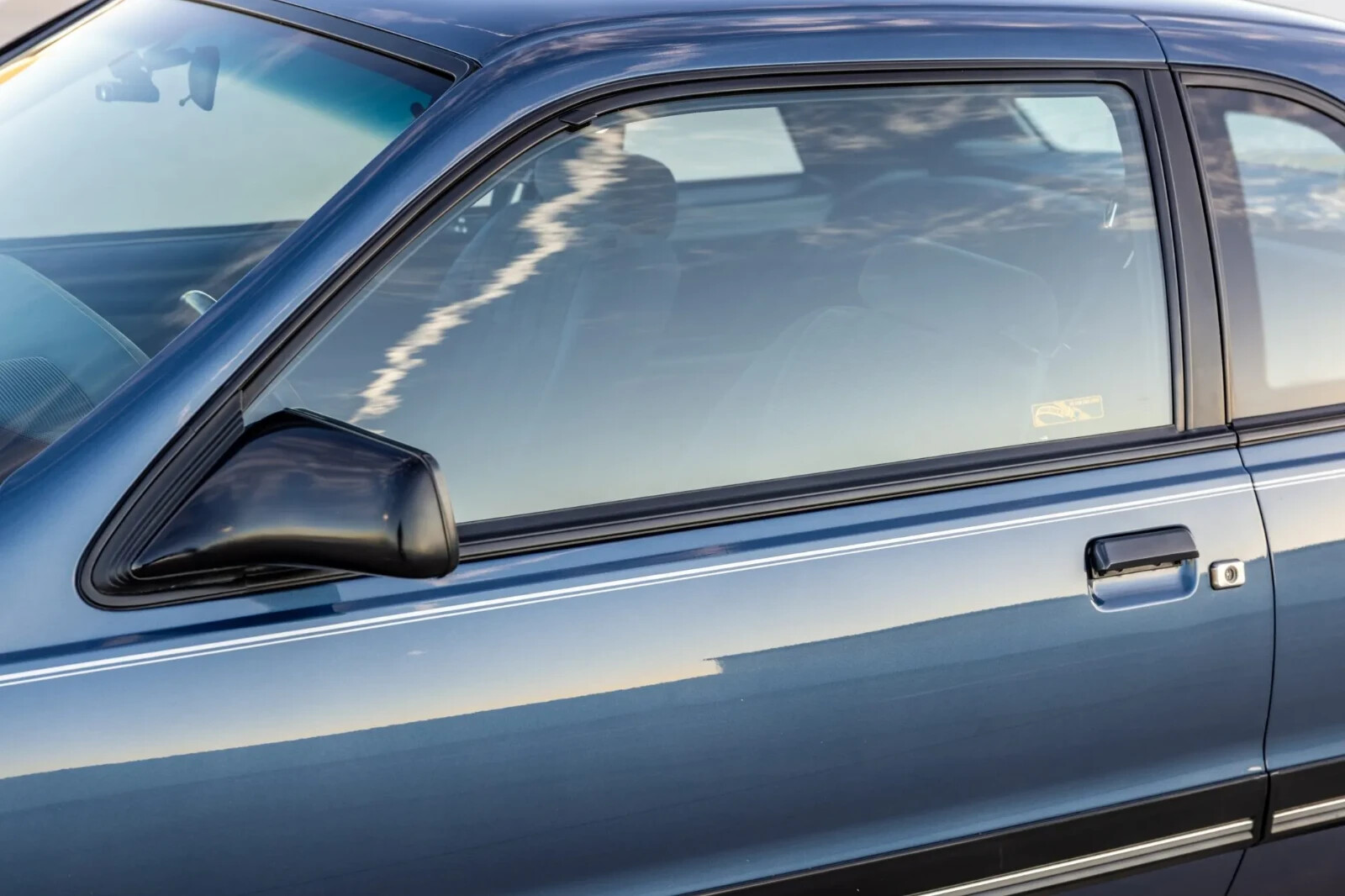 Ford-Thunderbird-1987-Sedan-28